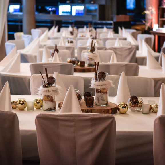 weihnachtsfeier westhafen pier frankfurt gala dinner.jpg